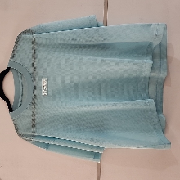 Under Armour training short sleeve top blue size large PTP 25 in length 23 in - Picture 5 of 6